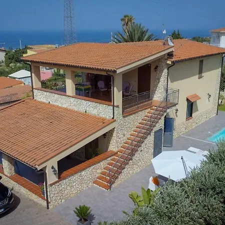 Canape' With Private Pool *