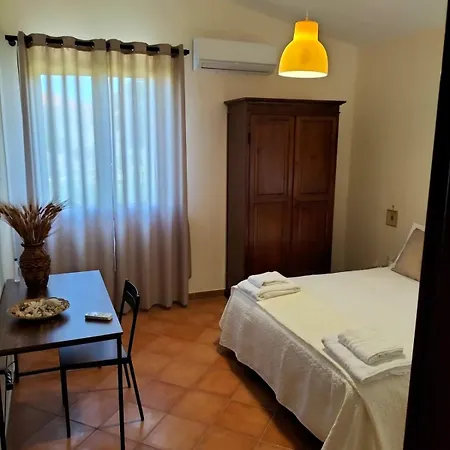 Canape' With Private Pool * Mandra Capreria