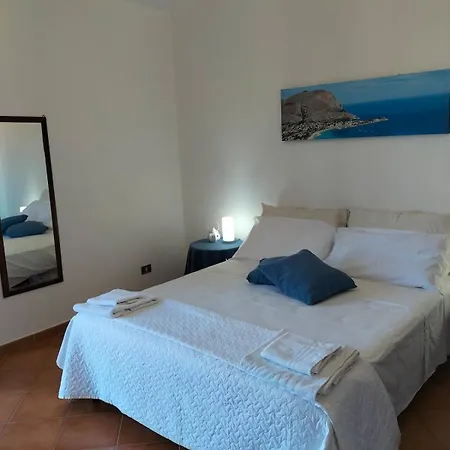 Villa Canape' With Private Pool Mandra Capreria