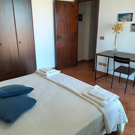 Canape' With Private Pool Mandra Capreria